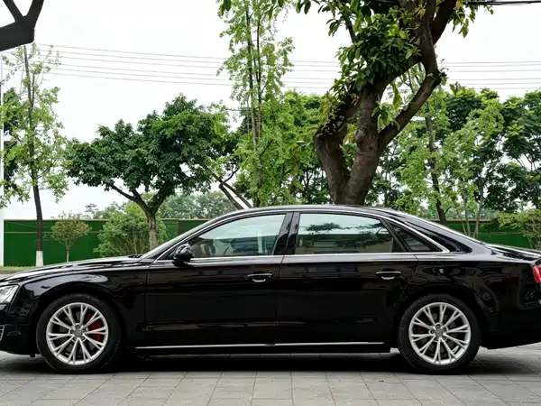 Audi A8 2012