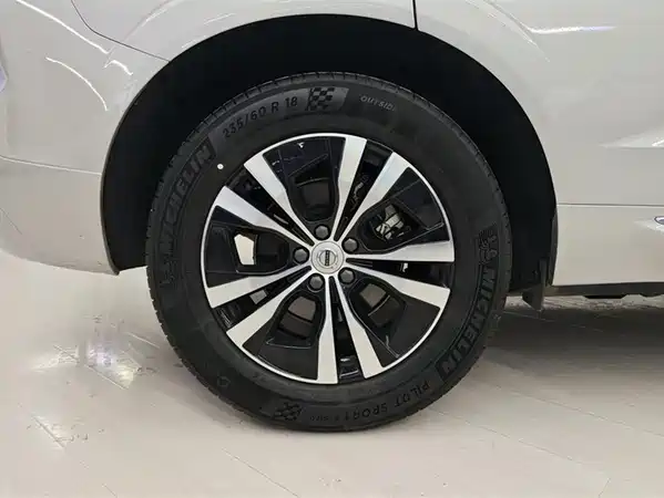 Volvo XC60 2023
