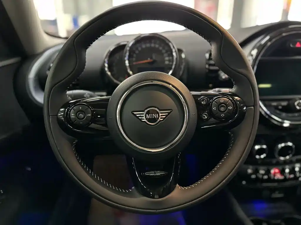 MINI Clubman 2020 — фото 14