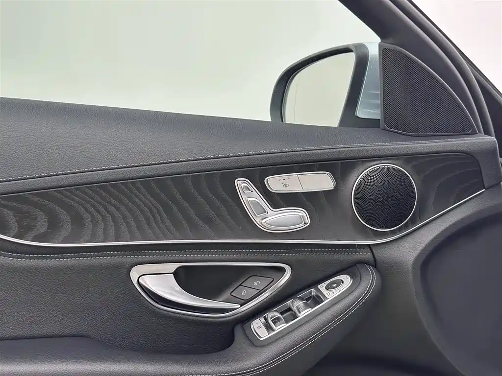 Mercedes-Benz C-Class 2018 — фото 14