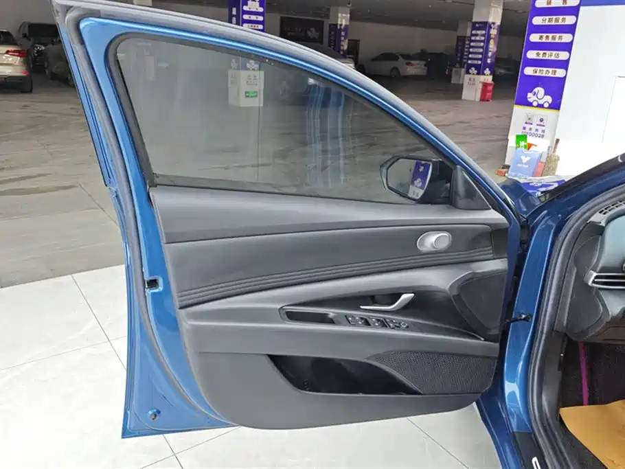 Hyundai Elantra 2021