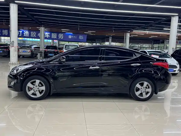 Hyundai Elantra Langdong 2015