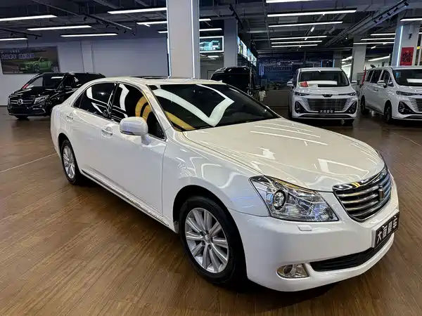 Toyota Crown 2010
