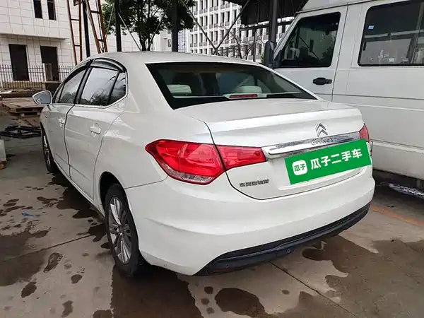 Citroën C4L 2015