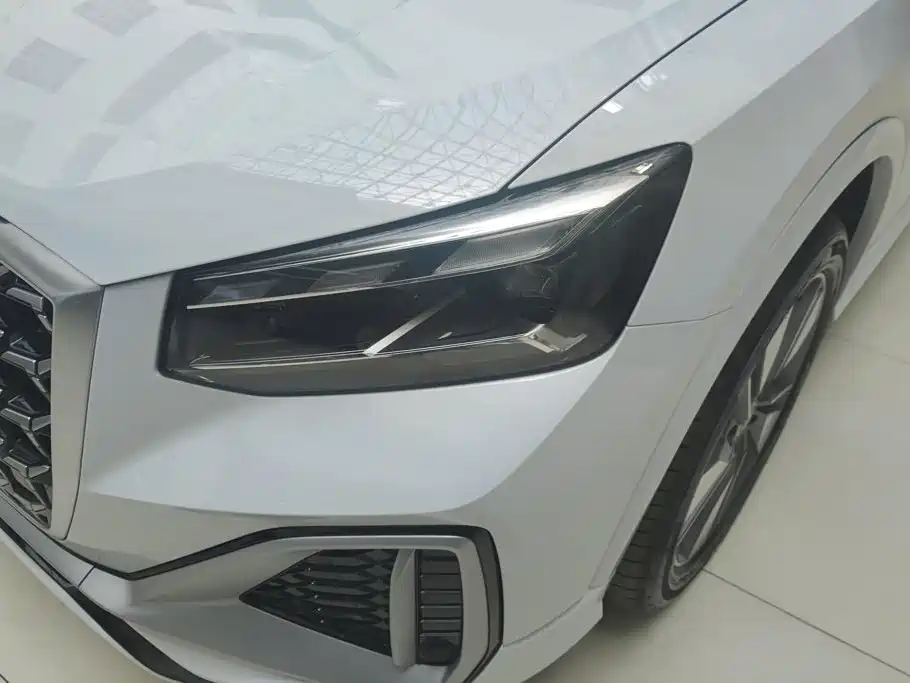 Audi Q2L 2026