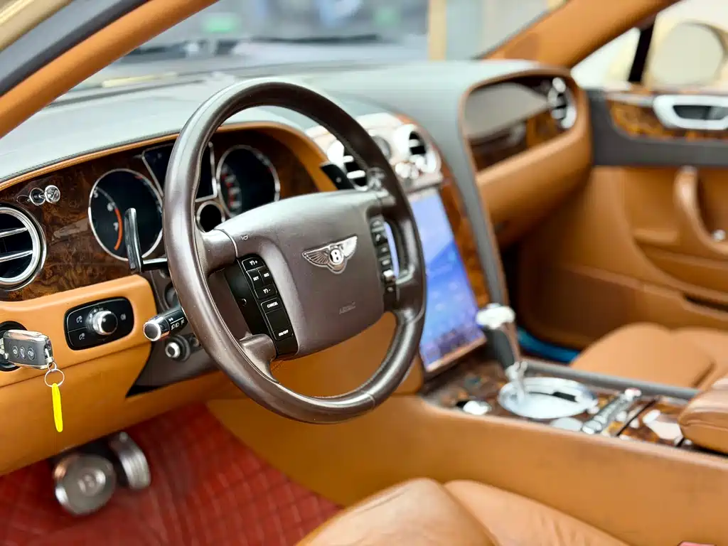 Bentley Flying Spur 2012 — фото 16