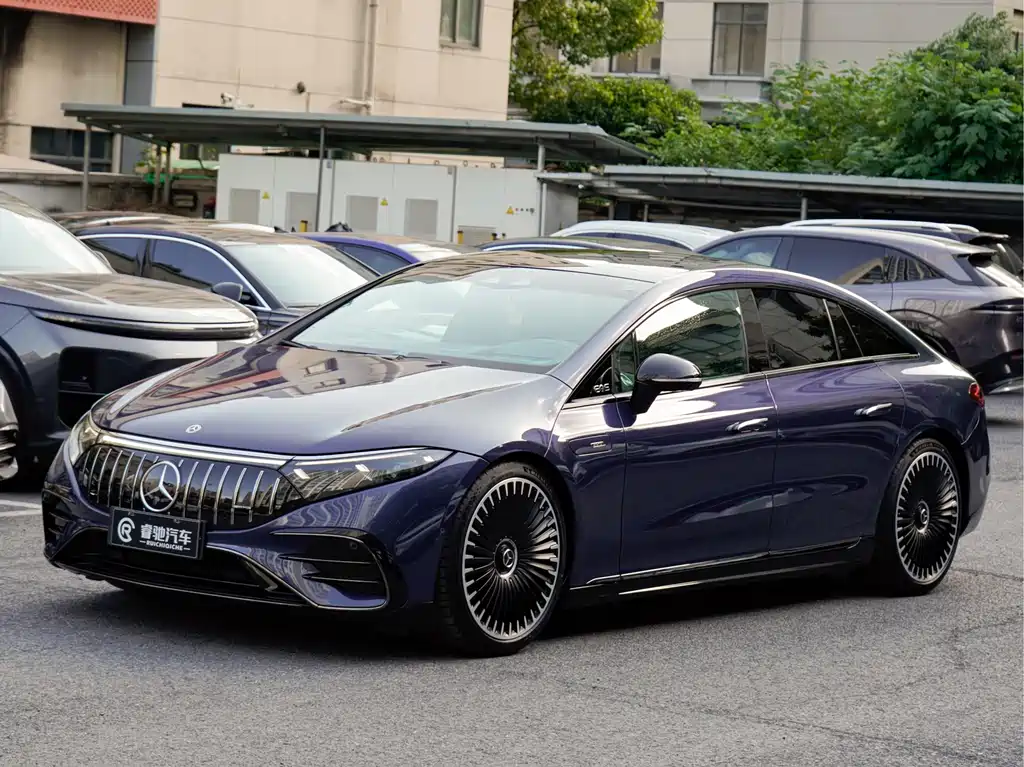 Mercedes-Benz EQS AMG 2025 — фото 1