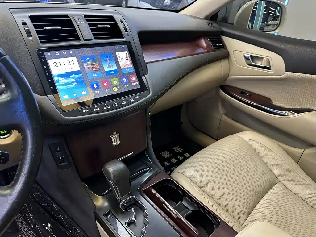 Toyota Crown 2010 — фото 16