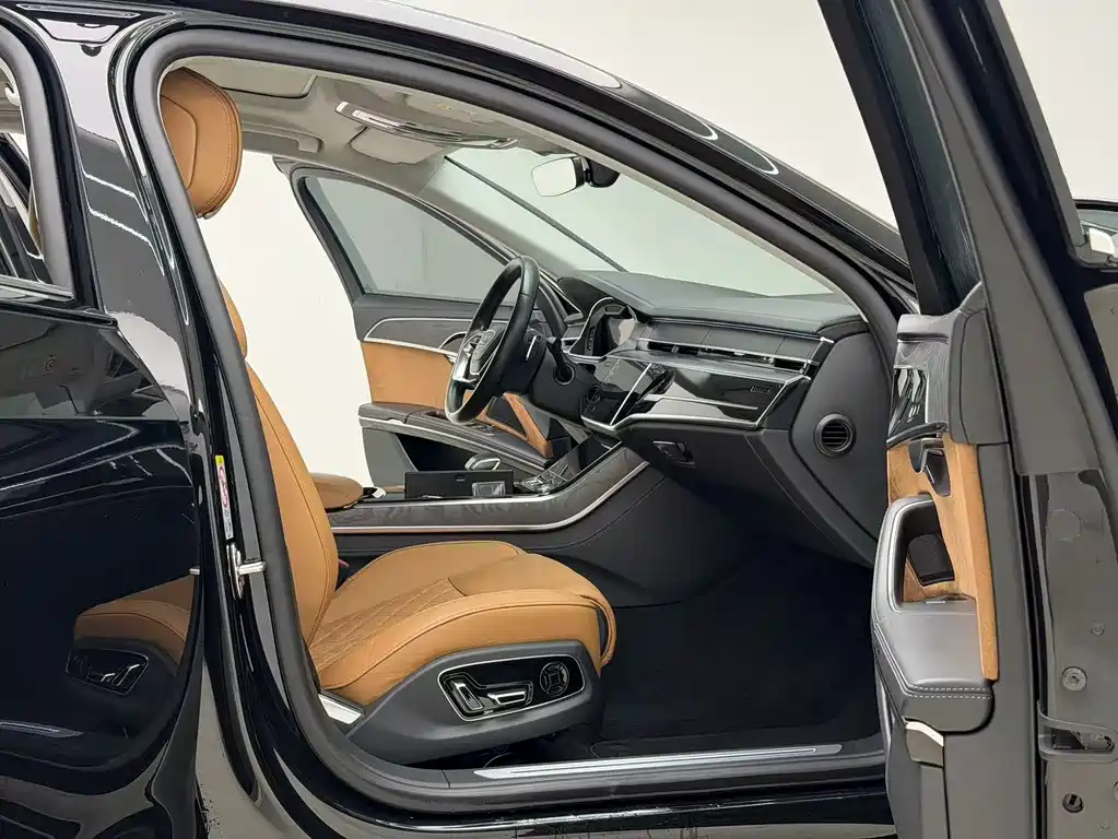 Audi A8 2023 — фото 31