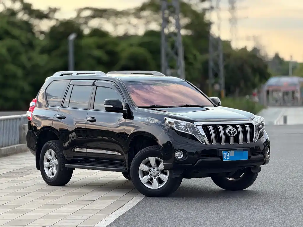 Toyota Prado 2015 — фото 3