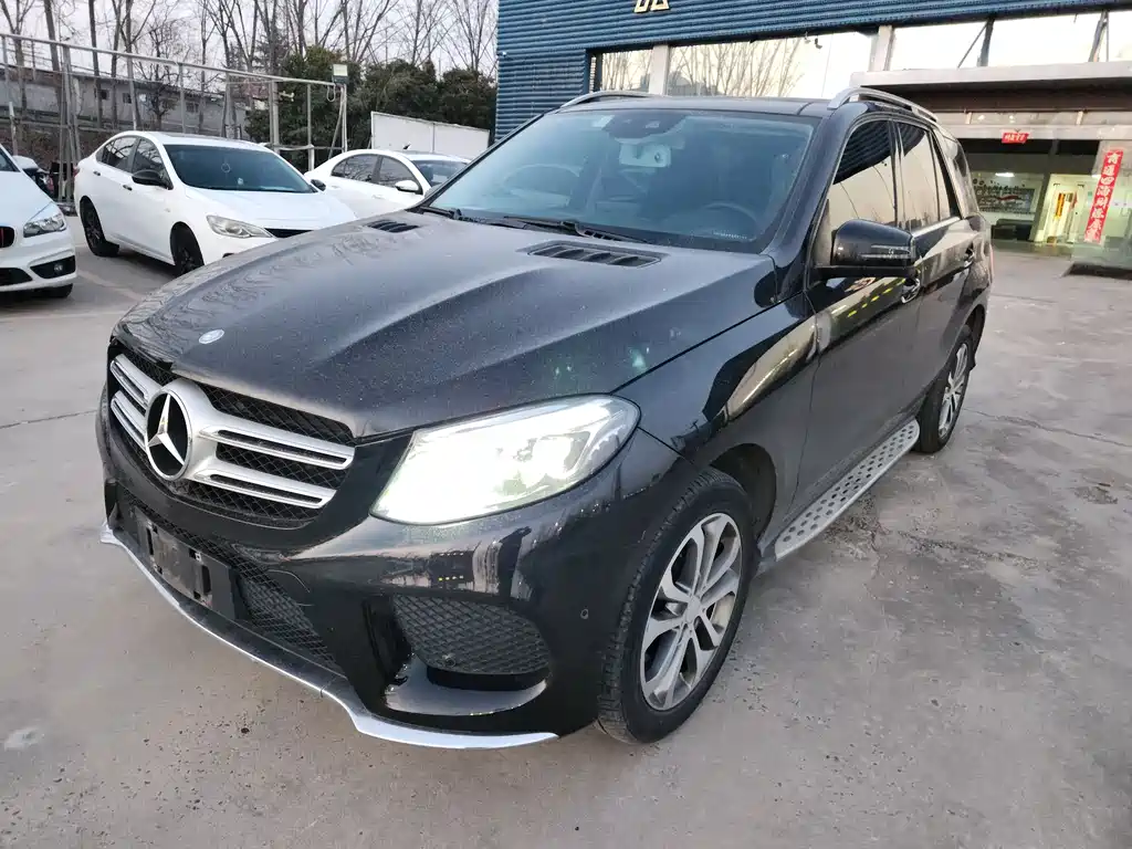 Mercedes-Benz GLE 2016 — фото 1