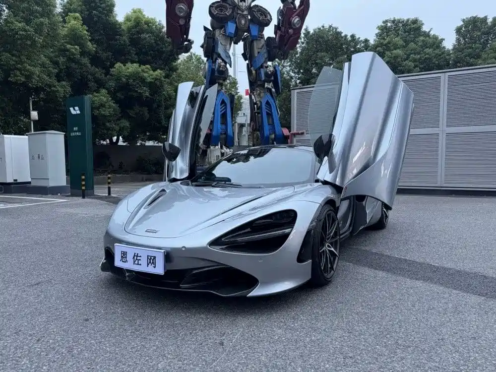 McLaren 720S 2020 — фото 1