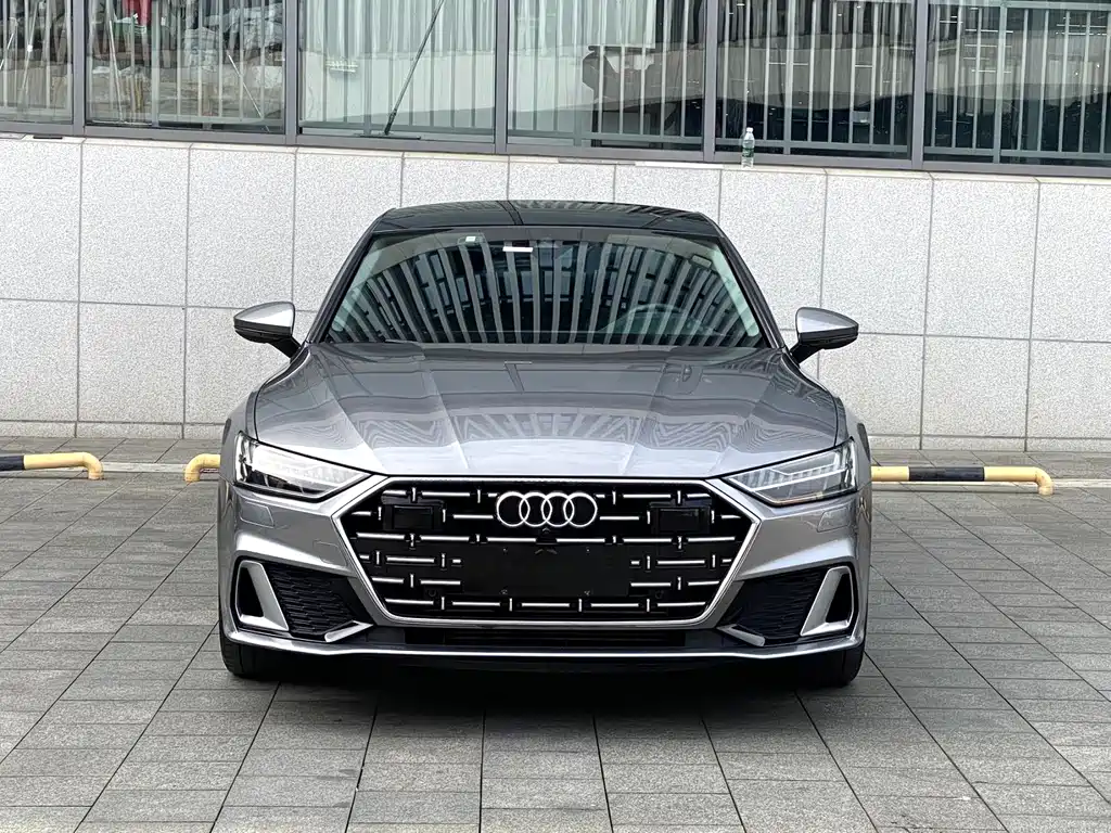 Audi A7L 2022