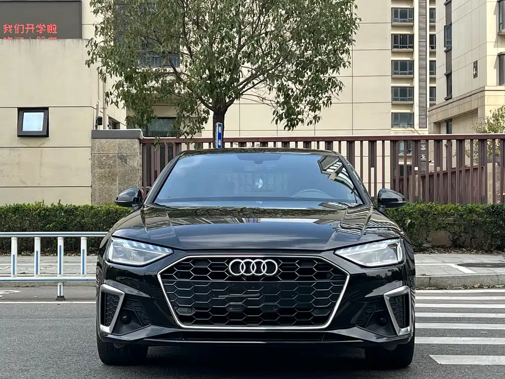 Audi A4L 2021 — фото 2