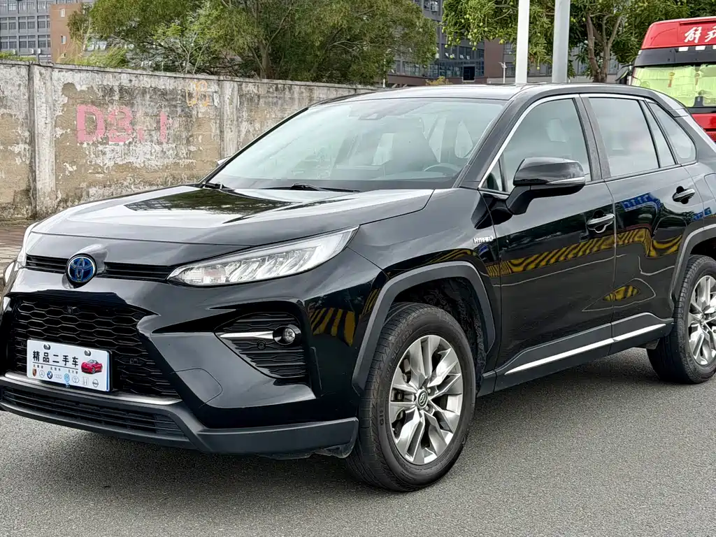 Toyota Wildlander 2022 — фото 1