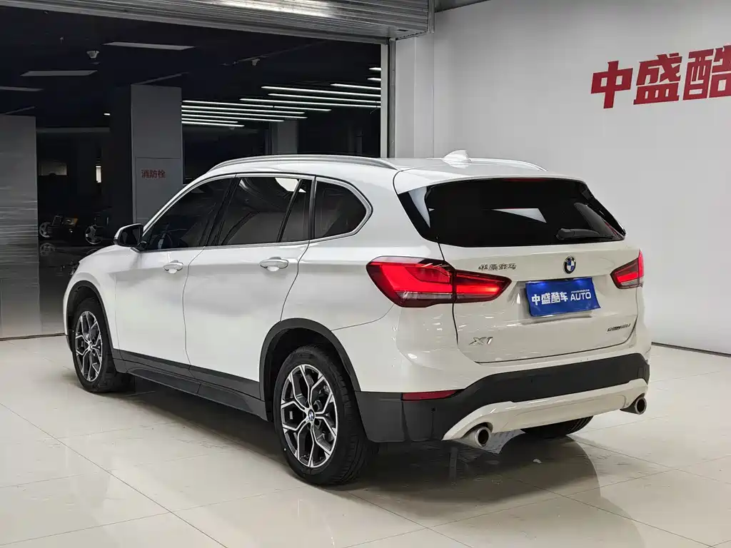BMW X1 2021 — фото 6