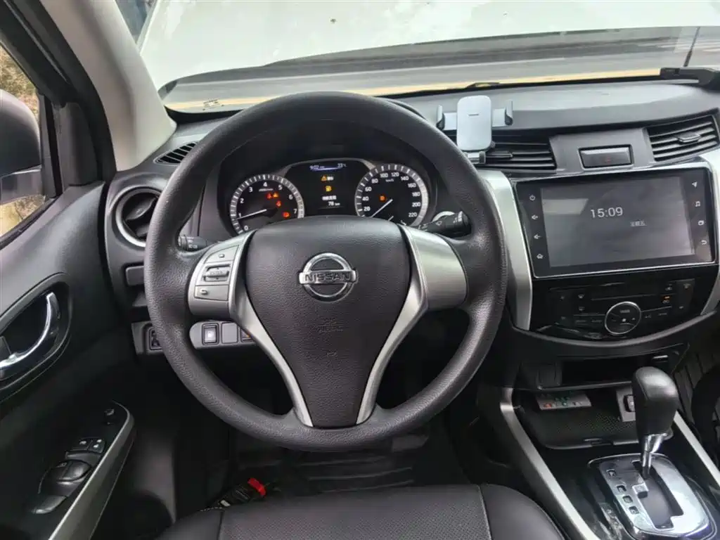 Nissan Terra 2021 — фото 11