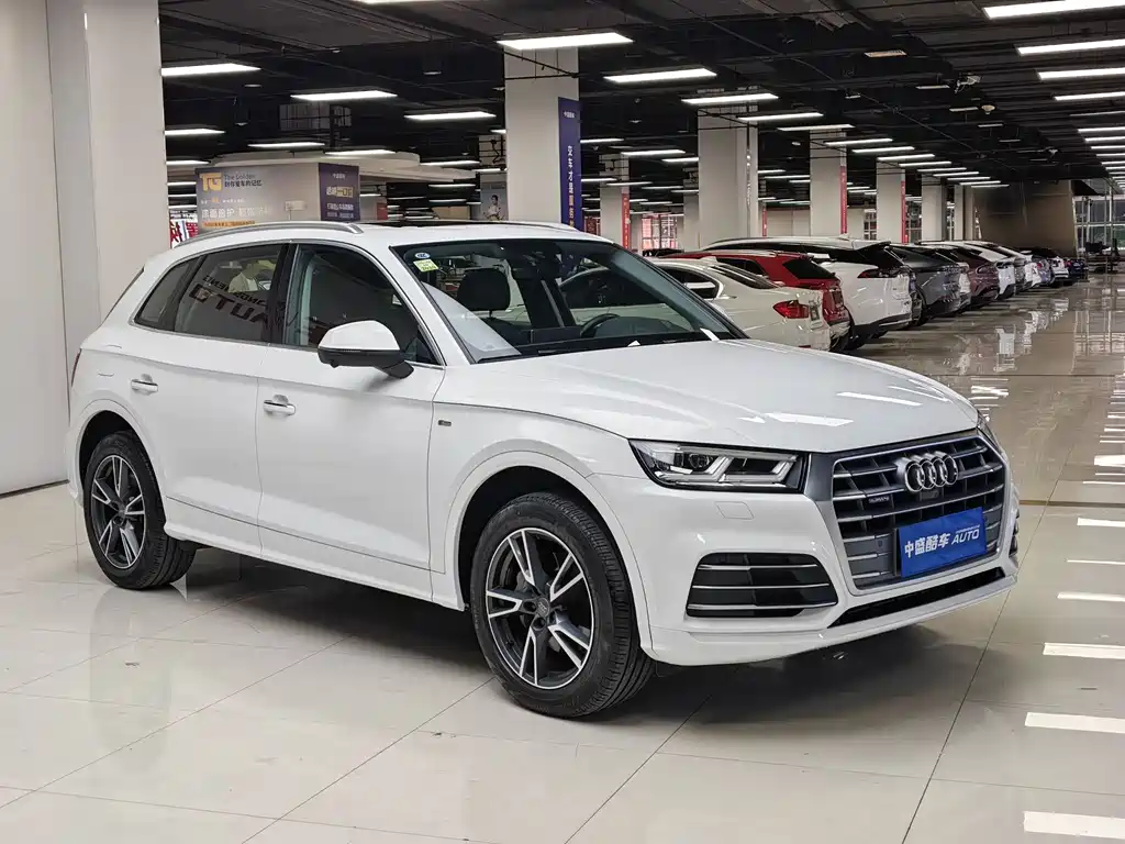 Audi Q5L 2018 — фото 3