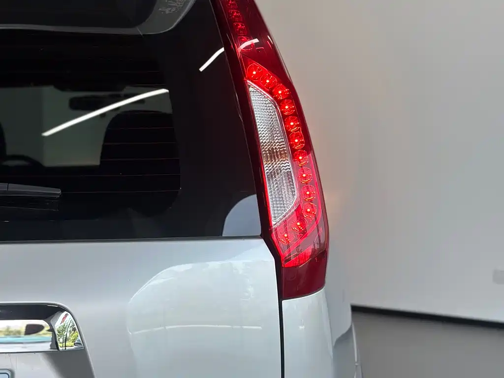Nissan X-Trail 2013 — фото 20