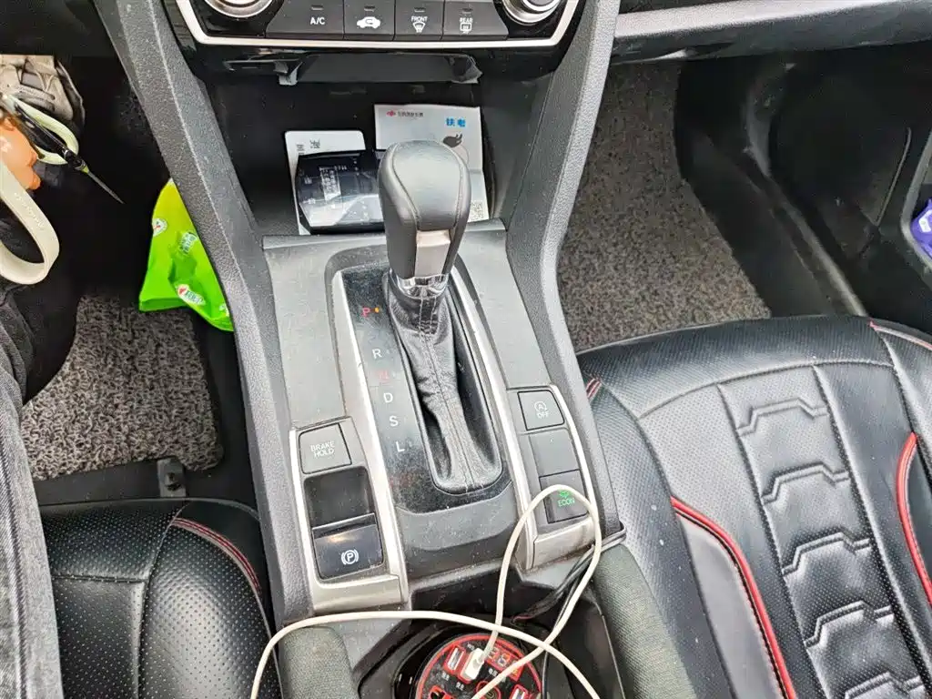 Honda Civic 2018 — фото 15