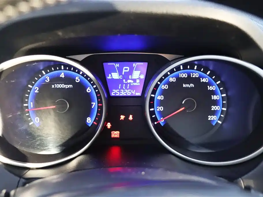 Hyundai ix35 2013 — фото 16