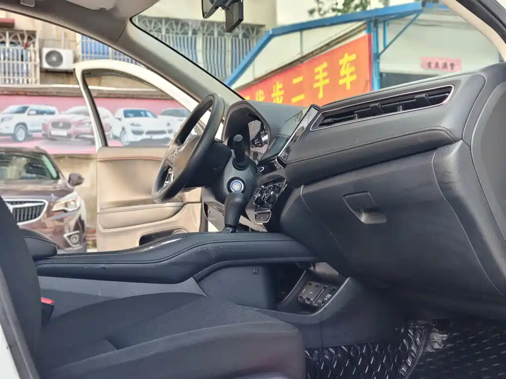 Honda Vezel 2017 — фото 13