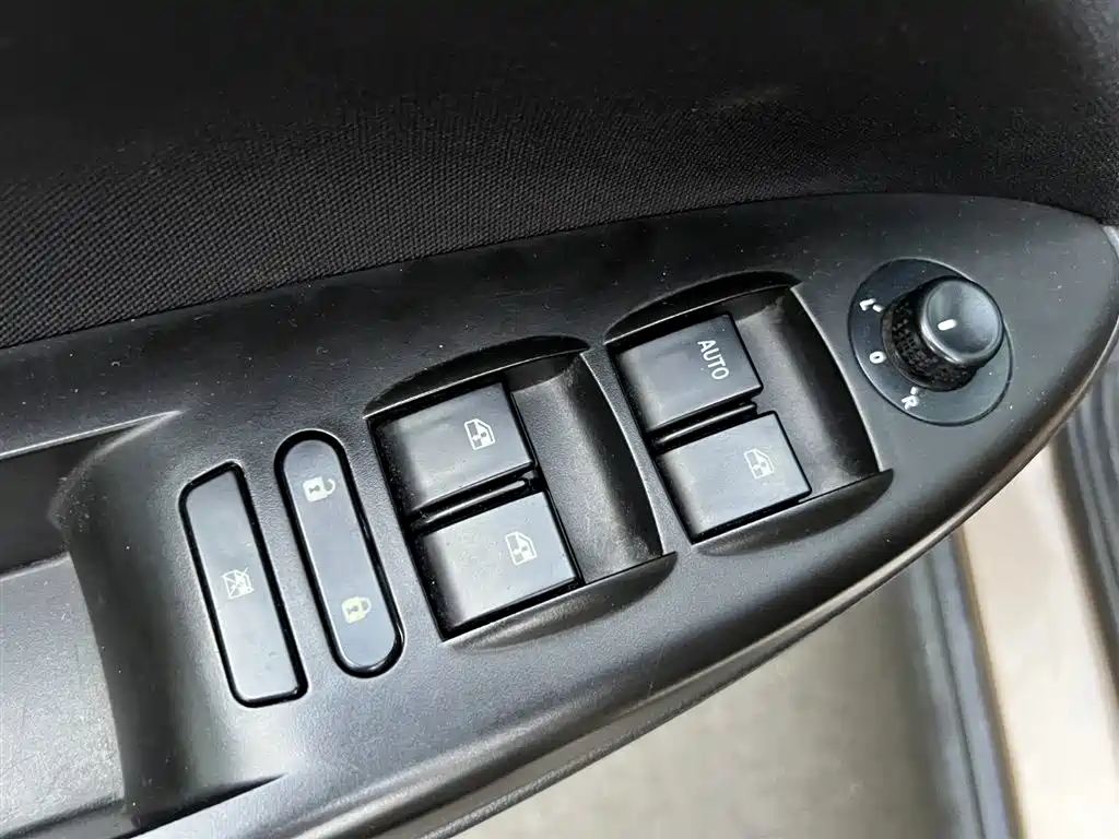 FAW Junpai D60 2015