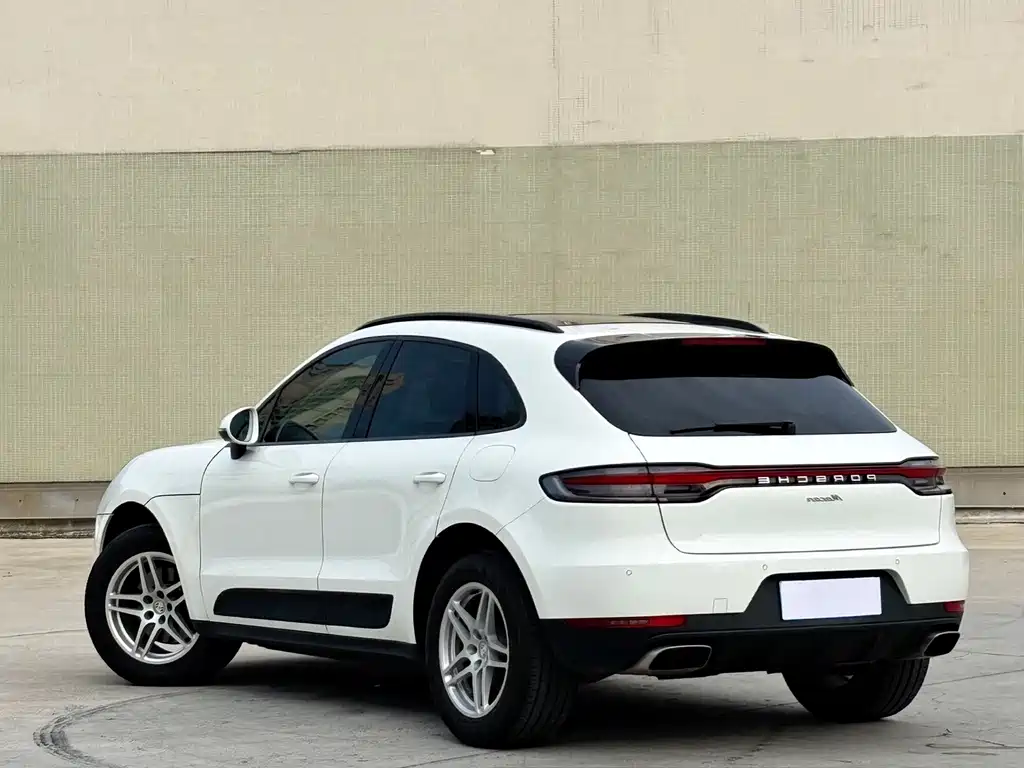 Porsche Macan 2020 — фото 12