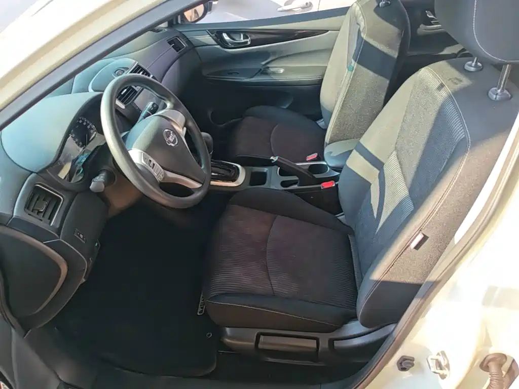 Nissan Tiida 2019 — фото 15