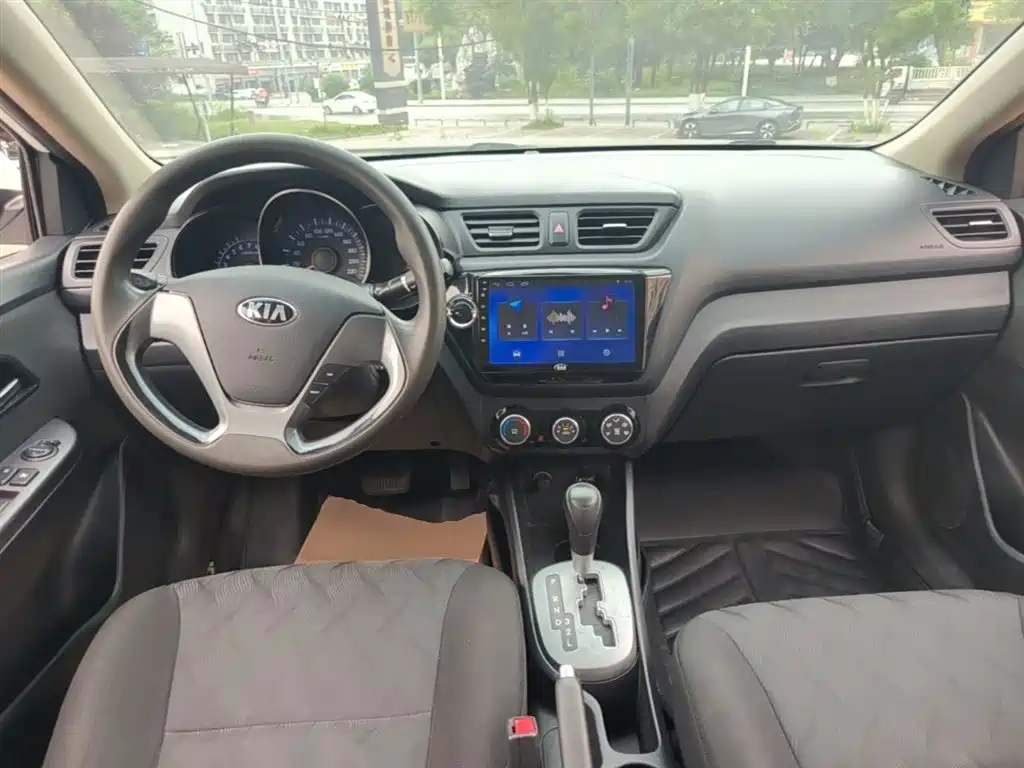 Kia K2 2016 — фото 10