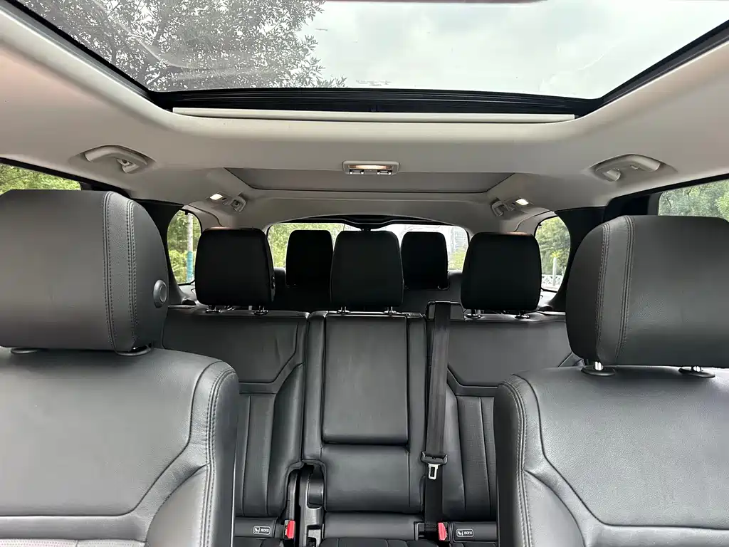 Land Rover Discovery 2019 — фото 20