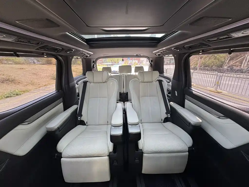 Toyota Alphard 2026 — фото 6