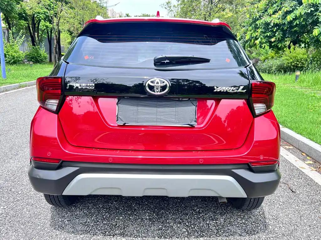 Toyota Yaris L 2022