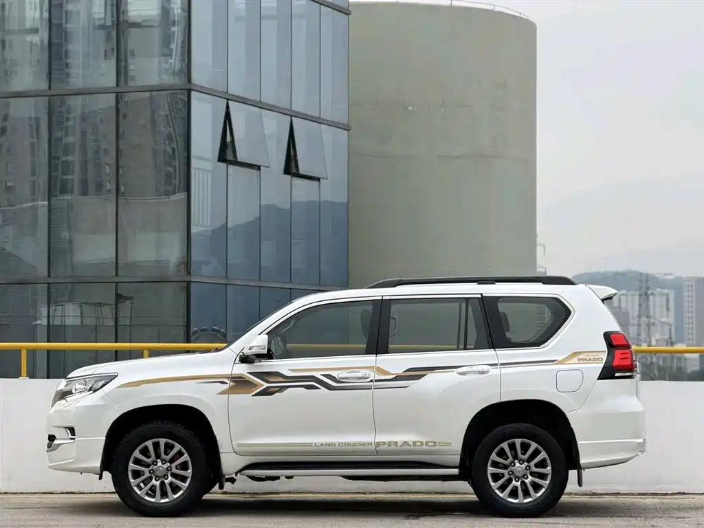 Toyota Prado 2019 — фото 8