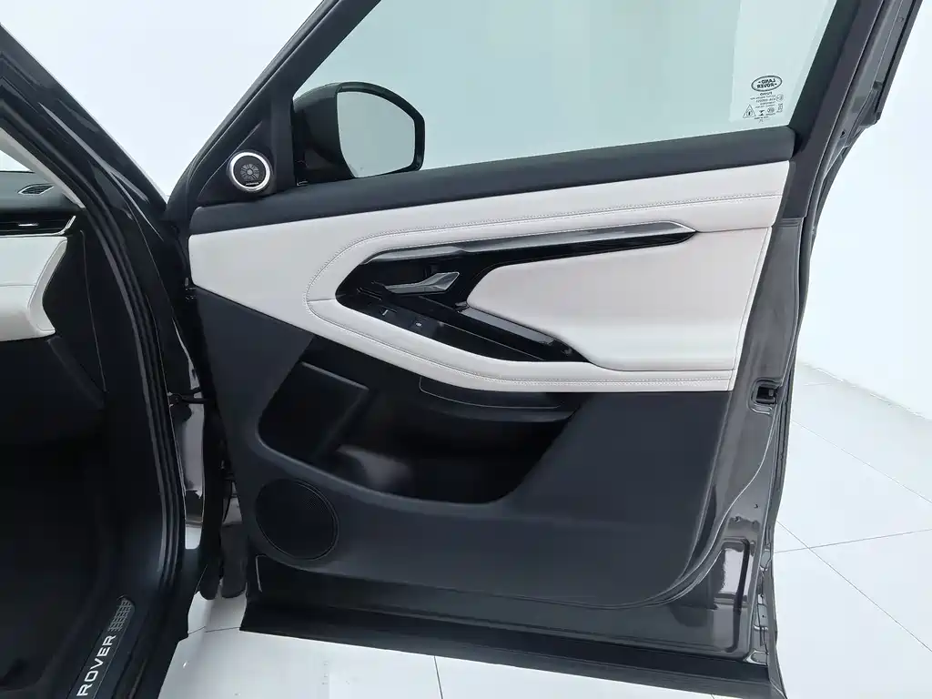 Land Rover Evoque 2022 — фото 17