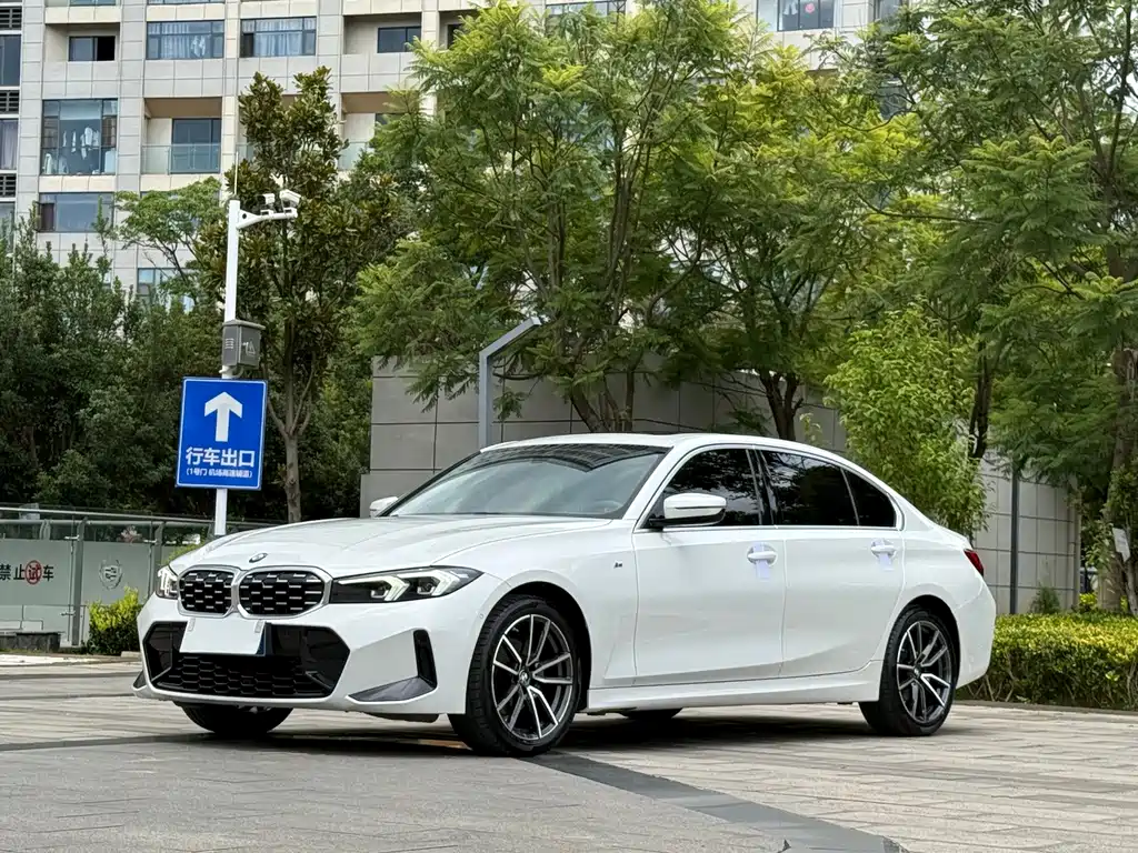 BMW 3 Series 2022