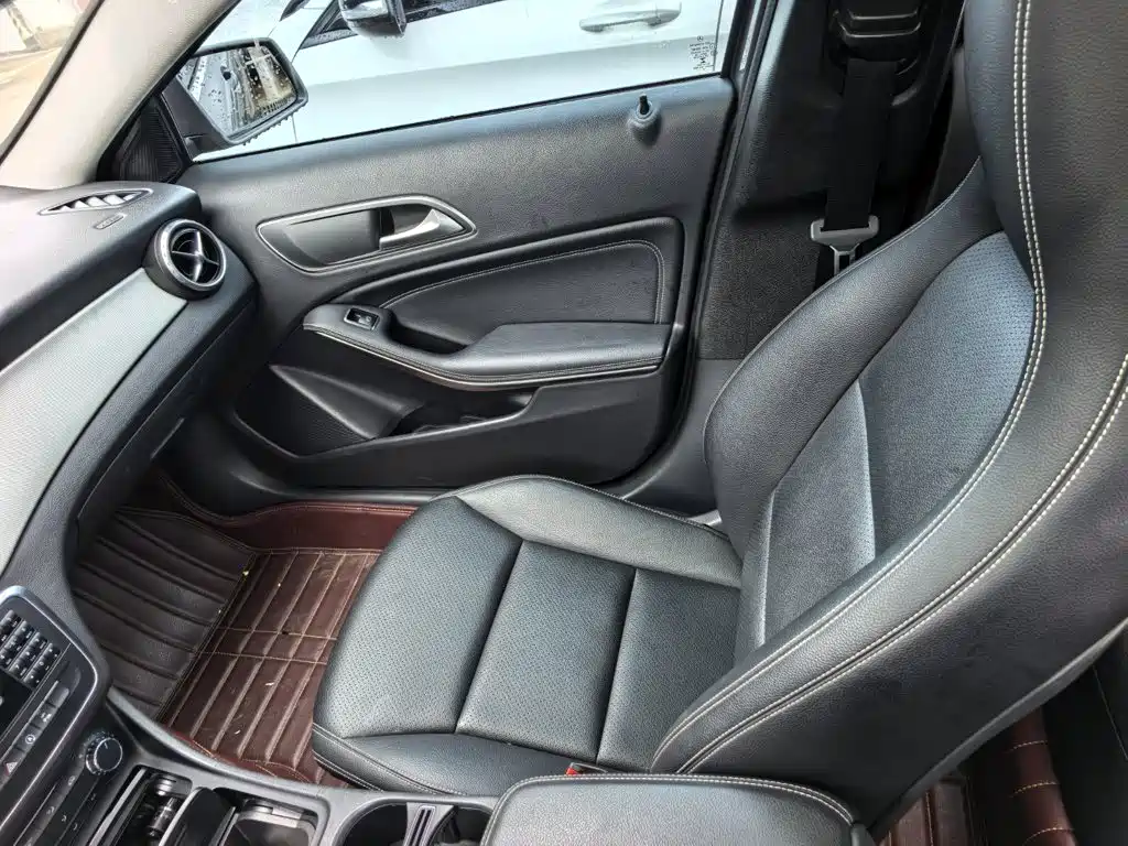 Mercedes-Benz GLA 2015 — фото 11