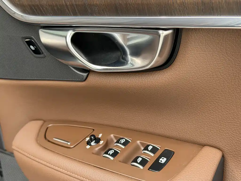 Volvo S90 2021 — фото 20