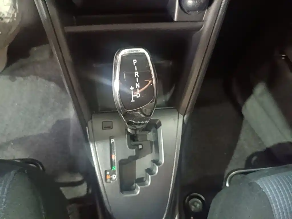Toyota Yaris L 2019 — фото 14