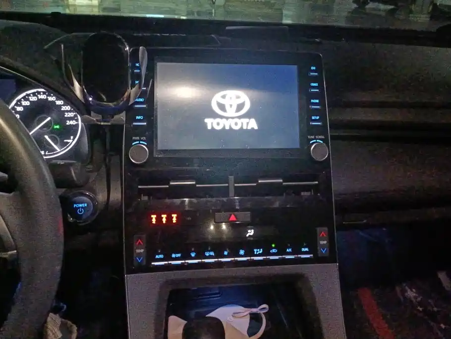 Toyota Avalon 2021 — фото 13