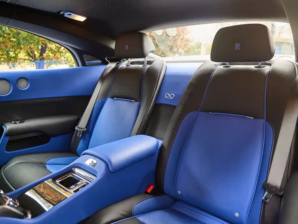 Rolls-Royce Wraith 2019 — фото 18