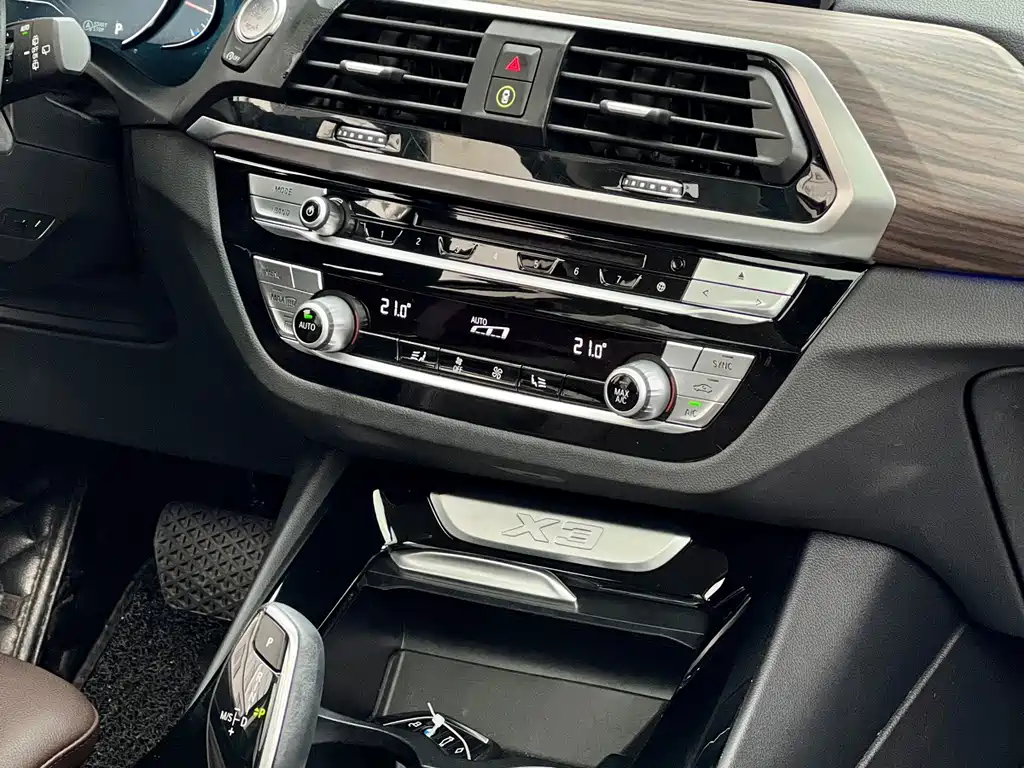 BMW X3 2018 — фото 11