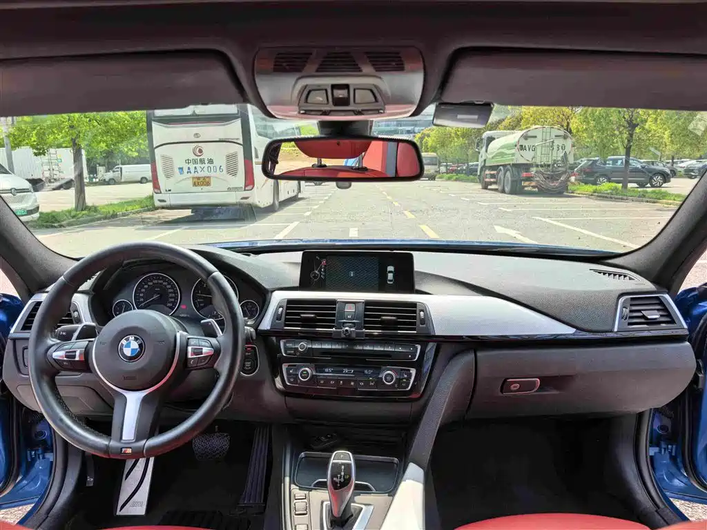 BMW 3 Series 2016 — фото 24