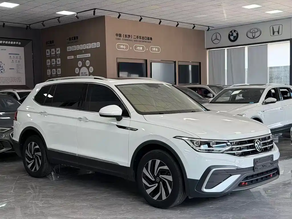 Volkswagen Tiguan L 2022