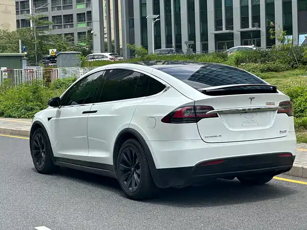 Tesla Model X 2017