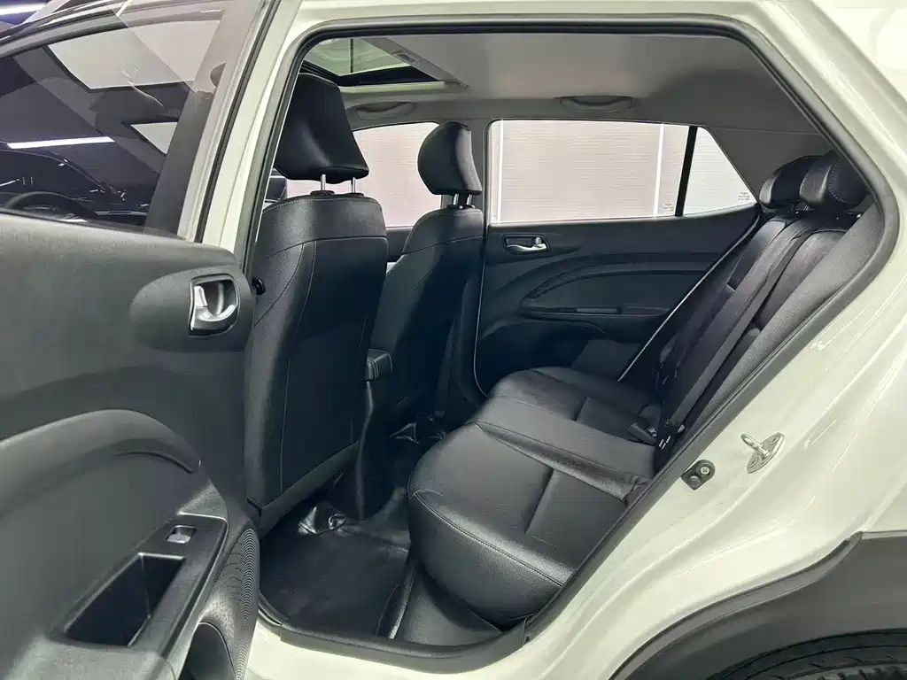 Kia KX1 2021 — фото 18