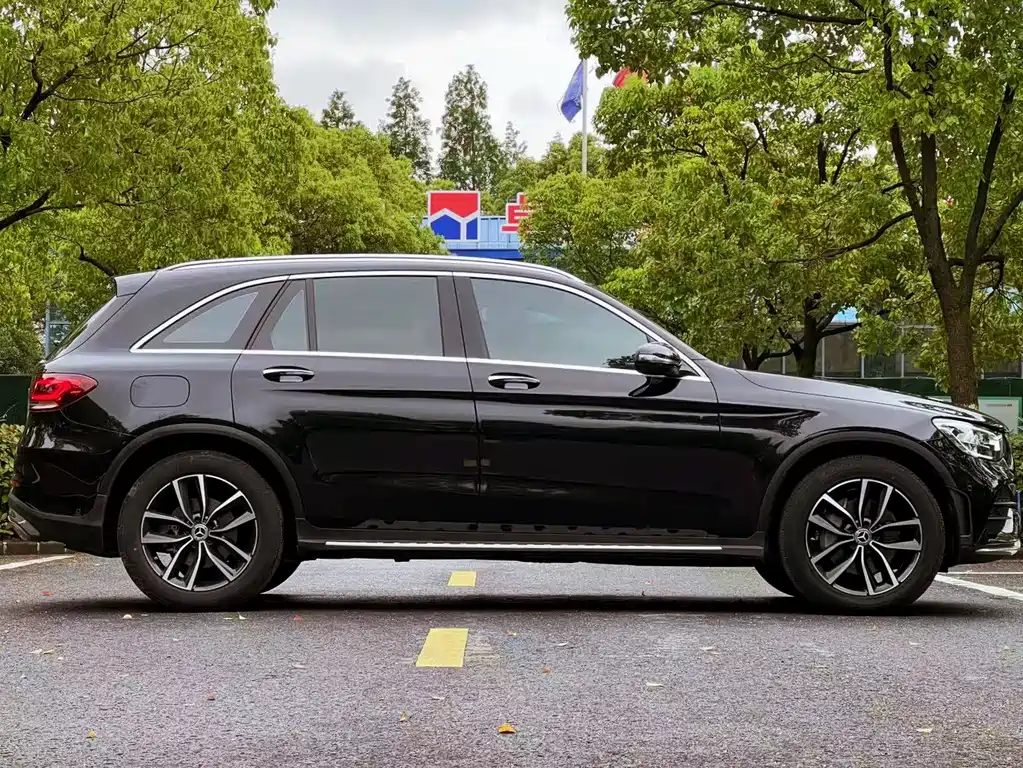 Mercedes-Benz GLC 2022 — фото 4