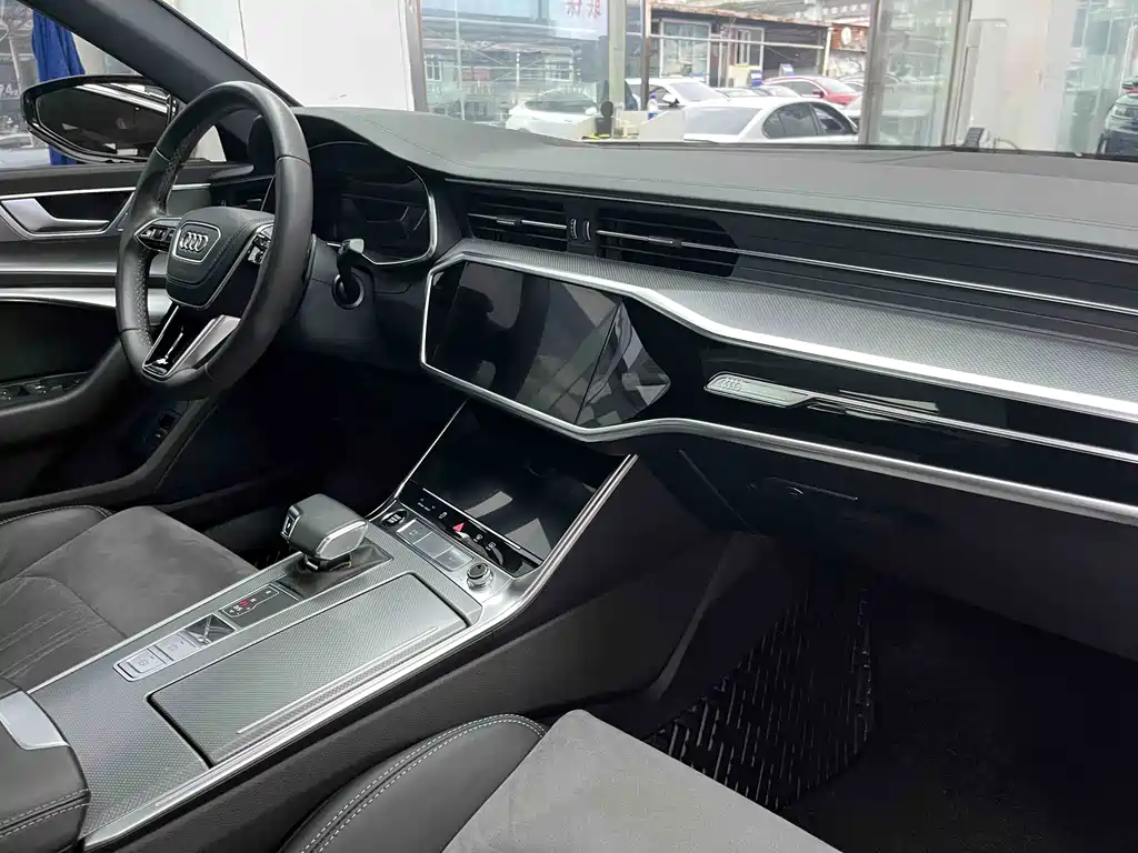 Audi A6L 2022 — фото 13