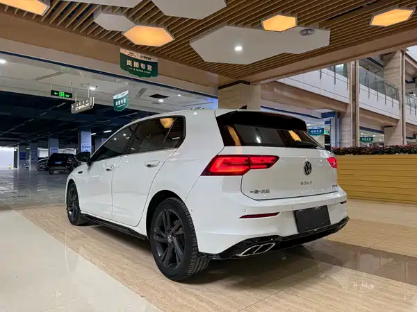 Volkswagen Golf 2023