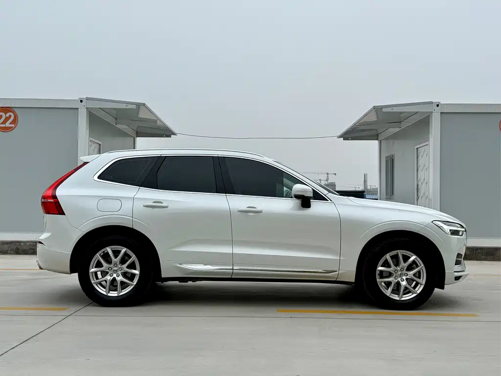 Volvo XC60 2019 — фото 4